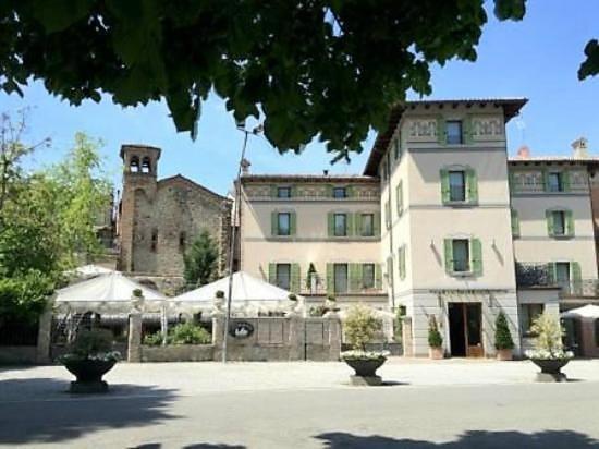 Cora Hotels Leon D'Oro CastellʼArquato Exterior foto